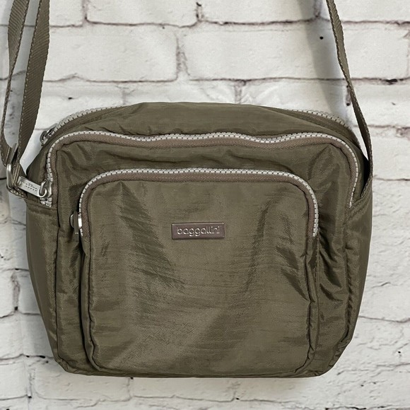 Baggallini Crossbody Purse Travel Tan Khaki Excellent Condition - Picture 7 of 16
